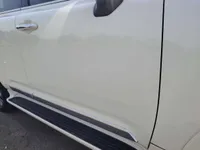 الباب الأمامى الأيمن