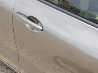 الباب الأمامى الأيمن