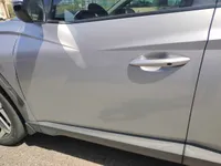 الباب الأمامى الأيسر