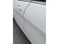 الباب الأمامى الأيسر