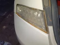 الأنوار الخلفية اليسار