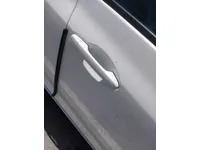 الباب الأمامى الأيمن