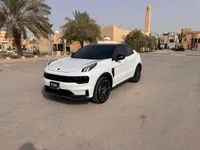Lynk & Co 05