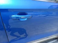 الباب الأمامى الأيمن