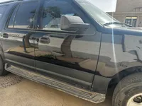 الباب الأمامى الأيمن