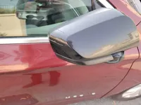 الباب الأمامى الأيمن