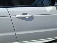 الباب الأمامى الأيمن