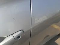الباب الأمامى الأيسر