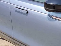 الباب الأمامى الأيمن