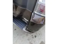 الباب الأمامى الأيمن