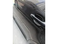 الباب الأمامى الأيسر