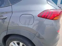 ألواح هيكل السيارة الأيسر