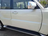 الباب الأمامى الأيمن