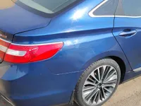 Right quarter panel