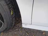 الباب الأمامى الأيسر