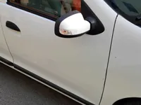 الباب الأمامى الأيمن