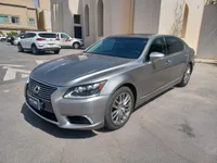 لكزس LS600