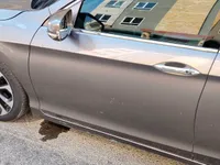 الباب الأمامى الأيسر