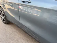 الباب الأمامى الأيمن