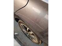 الرفرف الجانبي الأيسر
