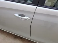 الباب الأمامى الأيسر
