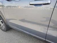 الباب الأمامى الأيسر