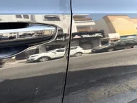 الباب الأمامى الأيسر
