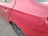 ألواح هيكل السيارة الأيسر