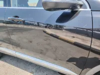 الباب الأمامى الأيمن