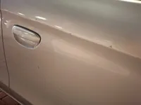 الباب الأمامى الأيمن