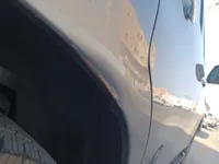 الباب الأمامى الأيسر