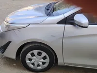 الرفرف الجانبي الأيسر