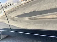 الباب الأمامى الأيسر
