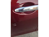 الباب الأمامى الأيسر