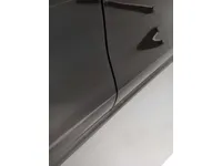 الباب الأمامى الأيسر