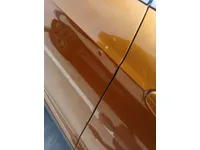 الباب الأمامى الأيسر