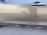الباب الأمامى الأيسر