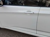 الباب الأمامى الأيسر