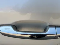 الباب الأمامى الأيسر