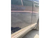 الباب الأمامى الأيمن