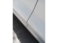 الباب الأمامى الأيسر