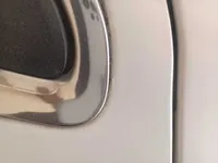 الباب الأمامى الأيسر