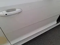 الباب الأمامى الأيمن