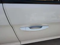 الباب الأمامى الأيمن