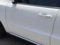 الباب الأمامى الأيسر