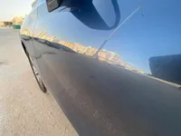 الباب الأمامى الأيسر