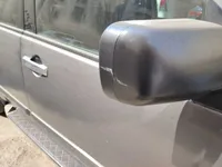الباب الأمامى الأيمن