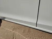 الباب الأمامى الأيسر