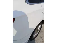 الباب الأمامى الأيمن