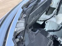 الأنوار الأمامية اليسار